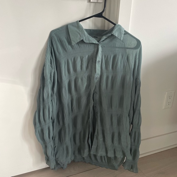 Bubble plisse button down - Picture 1 of 4